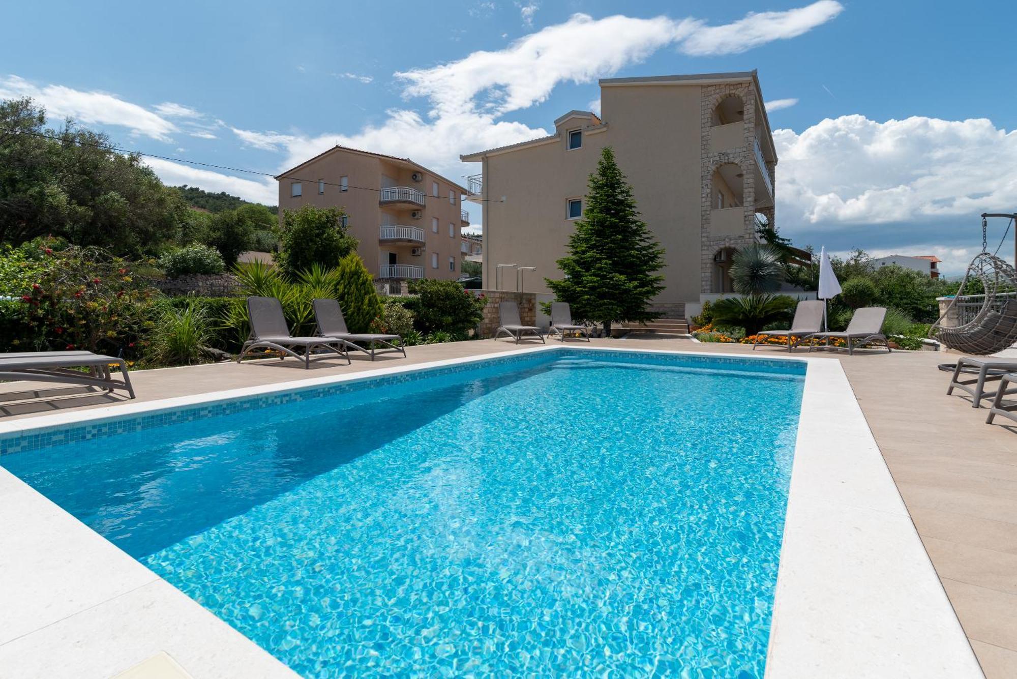 Apartments Brico - Heated Pool Trogir Exterior photo
