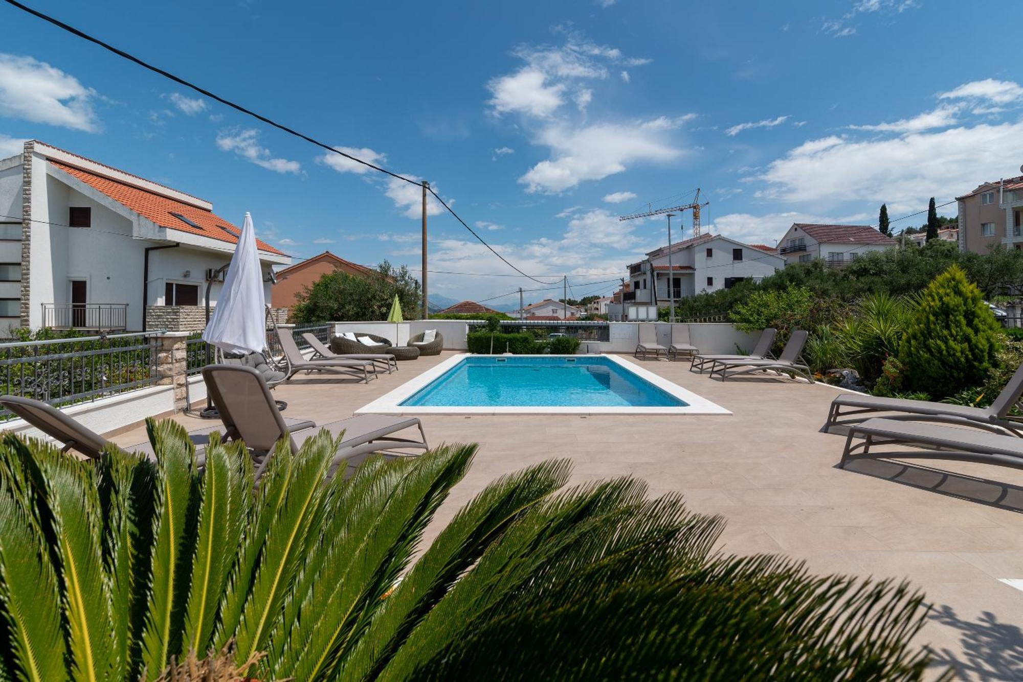 Apartments Brico - Heated Pool Trogir Exterior photo