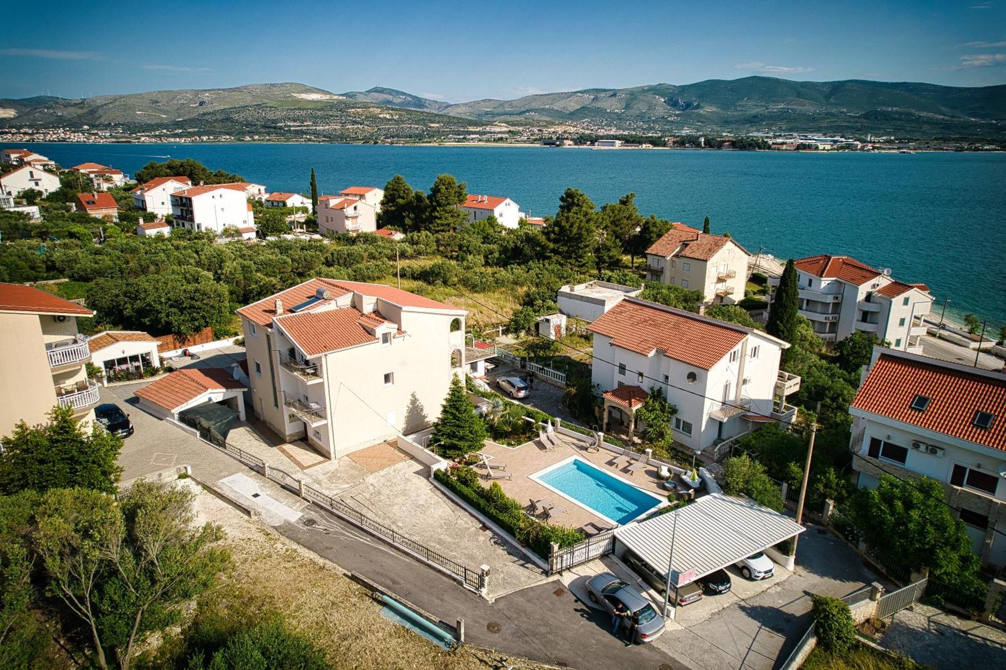 Apartments Brico - Heated Pool Trogir Exterior photo