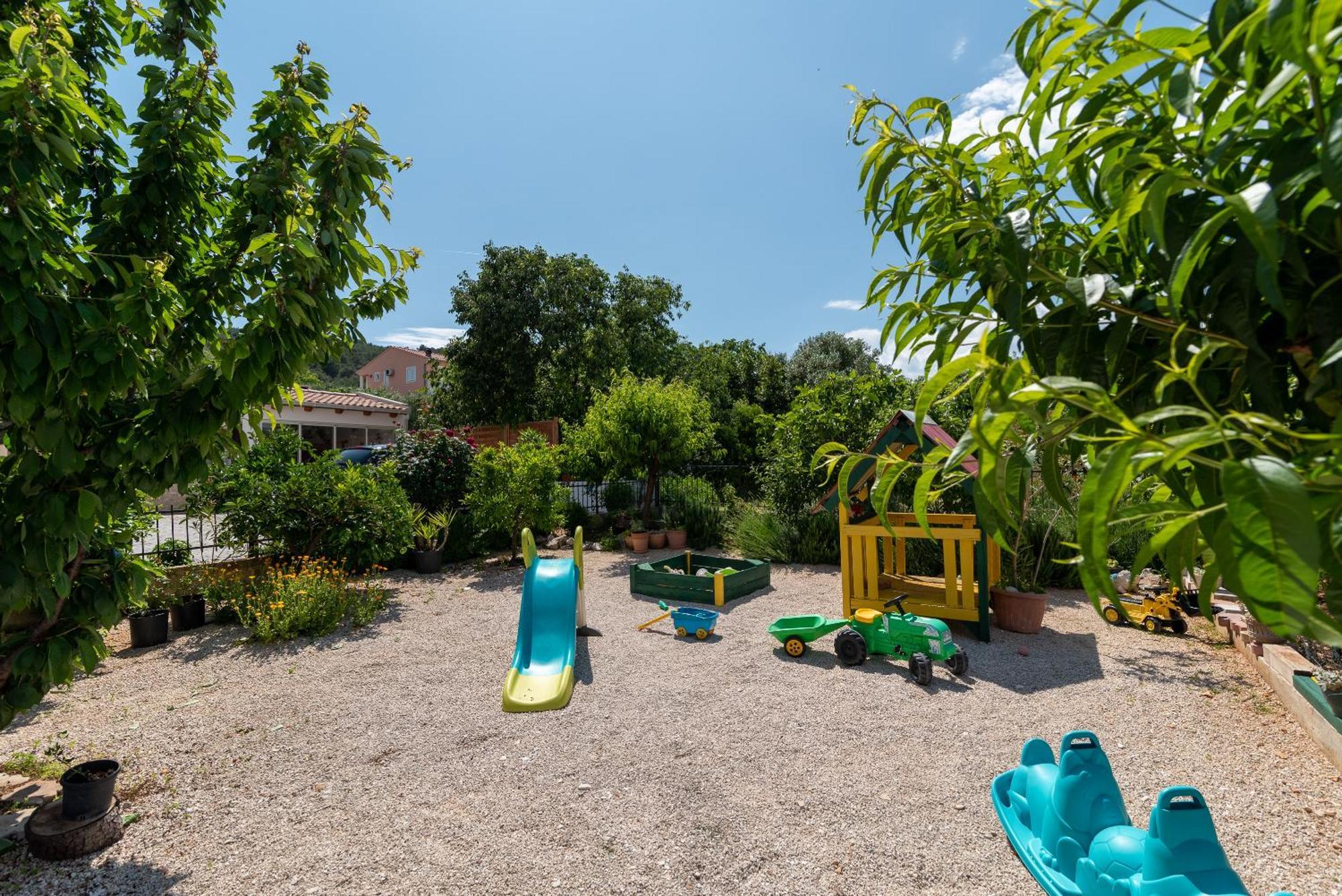 Apartments Brico - Heated Pool Trogir Exterior photo