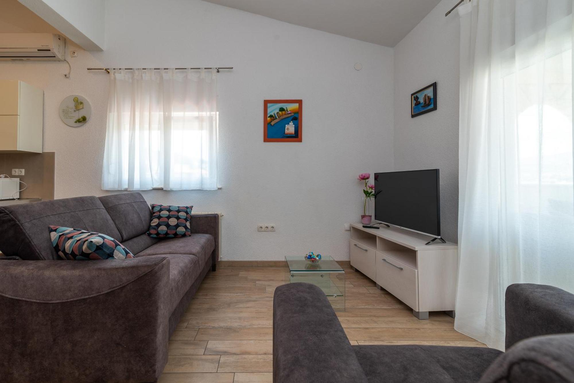Apartments Brico - Heated Pool Trogir Exterior photo