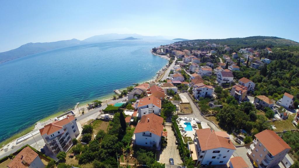 Apartments Brico - Heated Pool Trogir Exterior photo